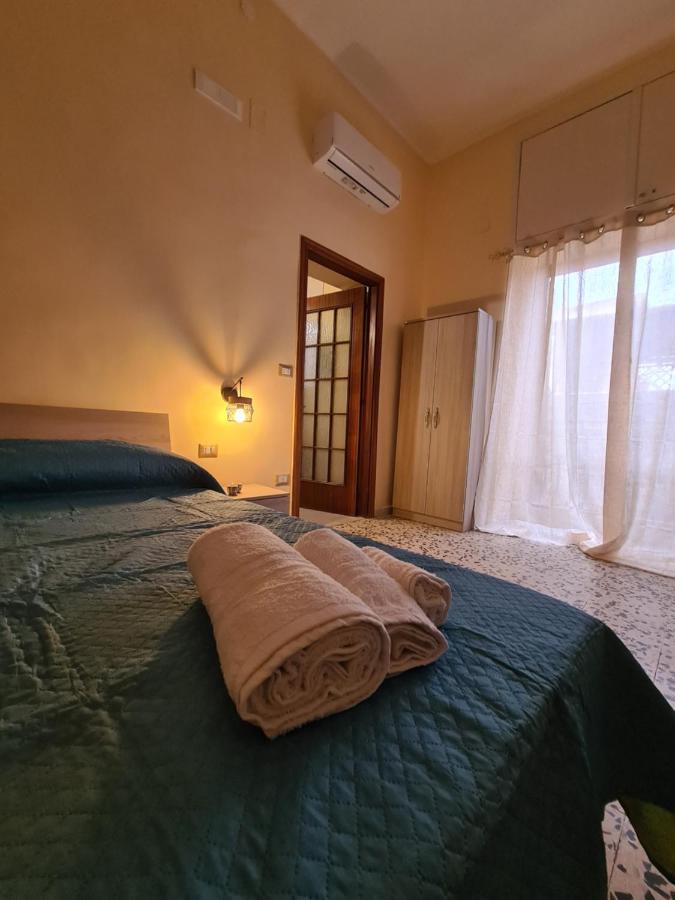 Old Bay Apartment เนเปิลส์ ภายนอก รูปภาพ