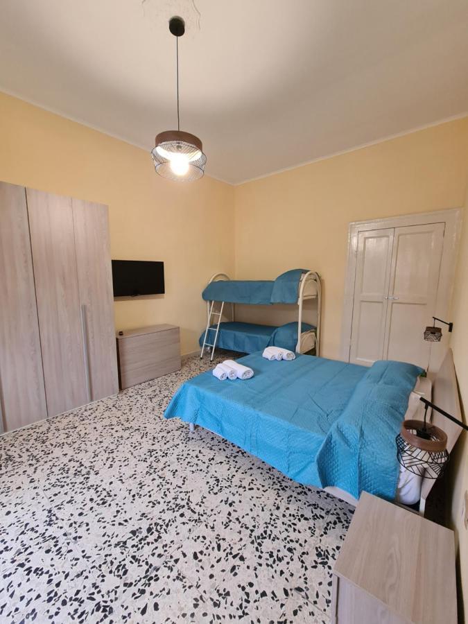 Old Bay Apartment เนเปิลส์ ภายนอก รูปภาพ