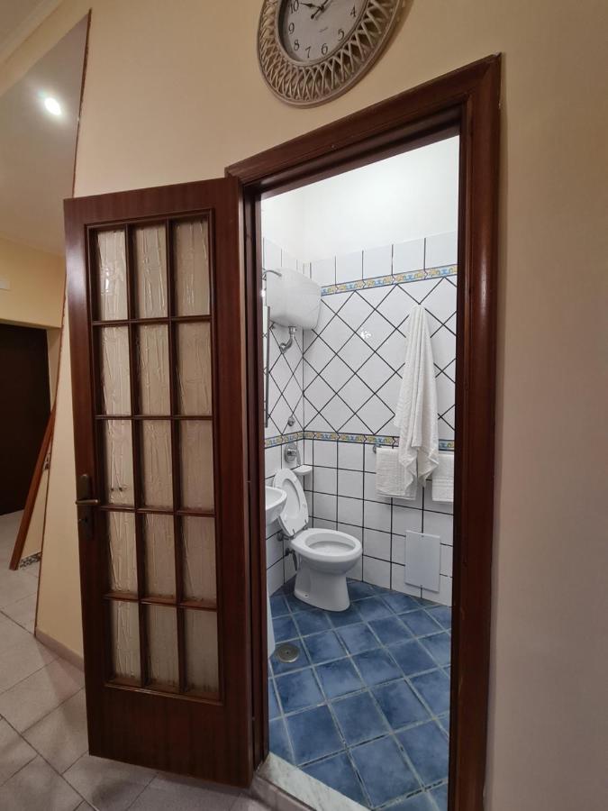 Old Bay Apartment เนเปิลส์ ภายนอก รูปภาพ